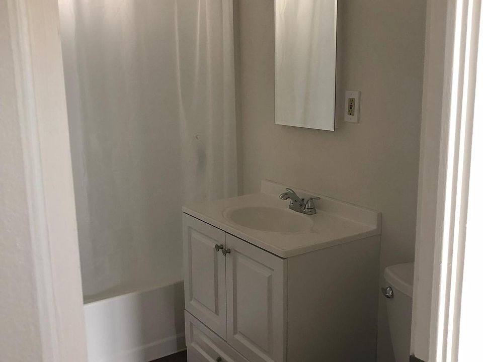 1st image of 441 Claydelle Ave