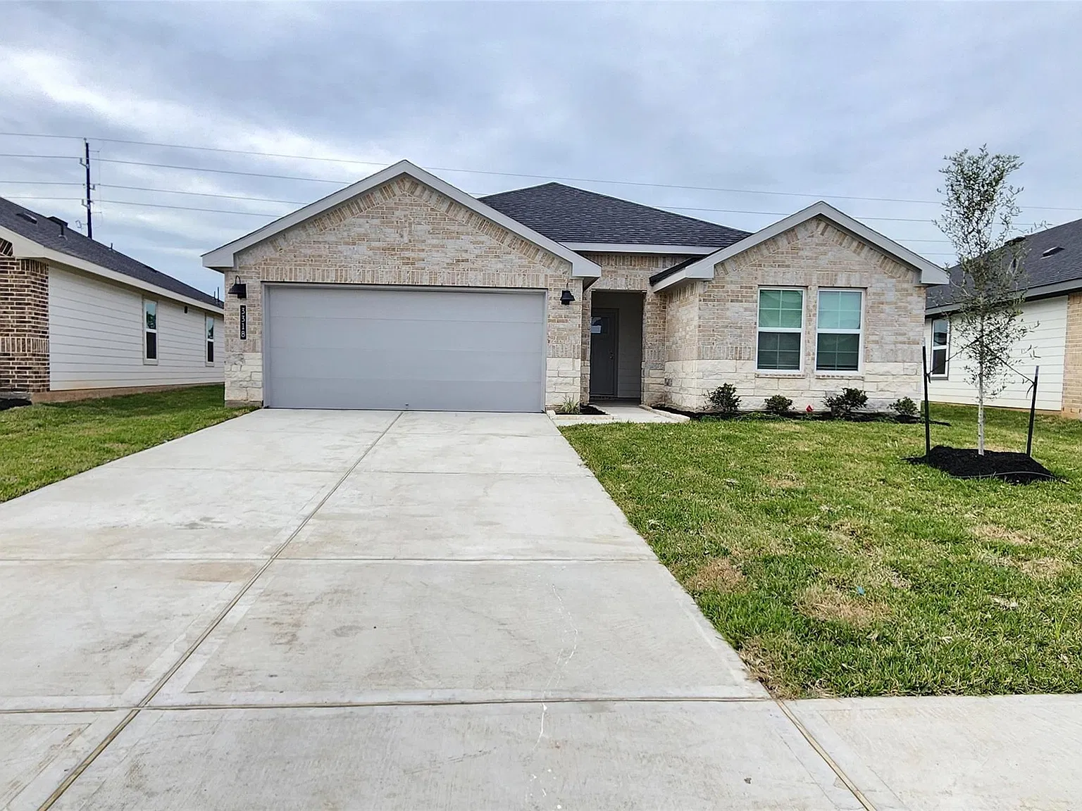 4 bed, 1784 sqft, $2,240 — Photo 1
