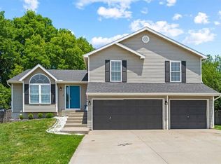 10610 NW 86th St, Kansas City, MO 64153