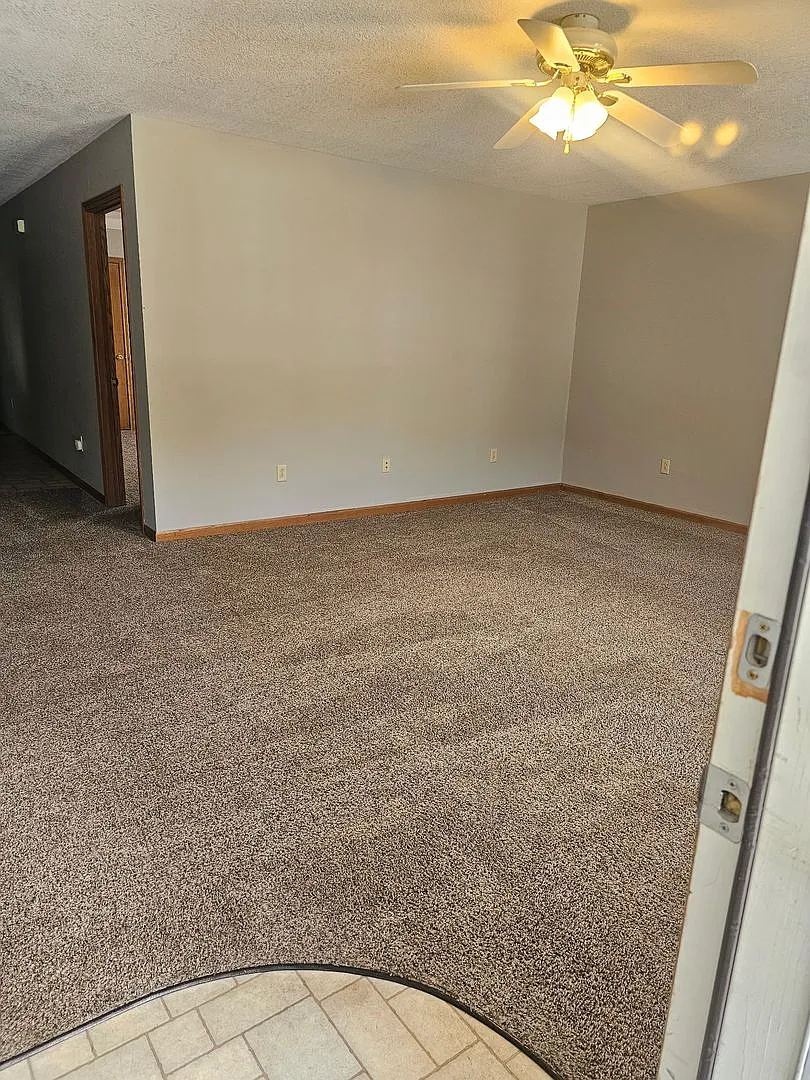 512 E Park Duplex A & B — Photo 4