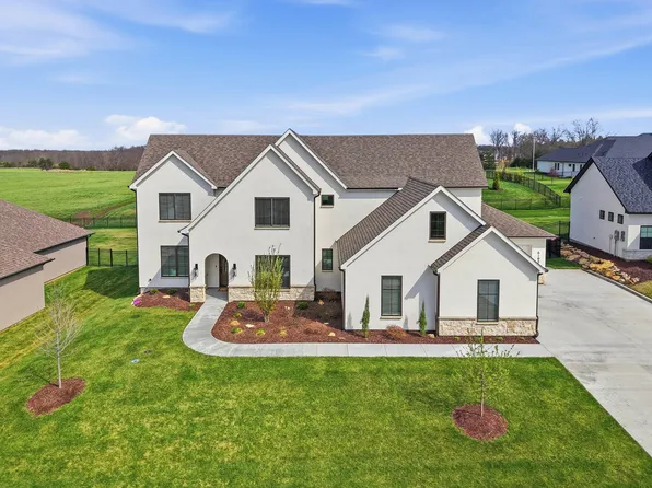 6105 Ivory Ln, Columbia, MO 65201