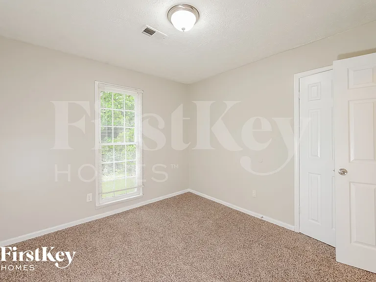 7460 Taylor Rd — Photo 14
