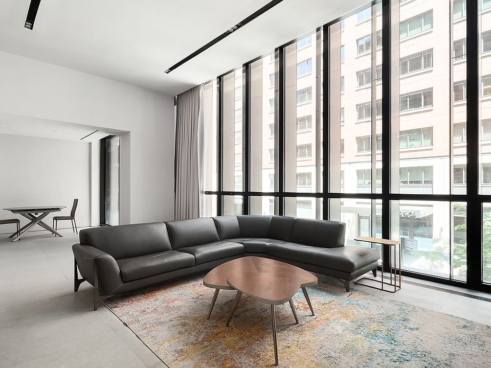 1st image of 522 W 29th St Floor 2D