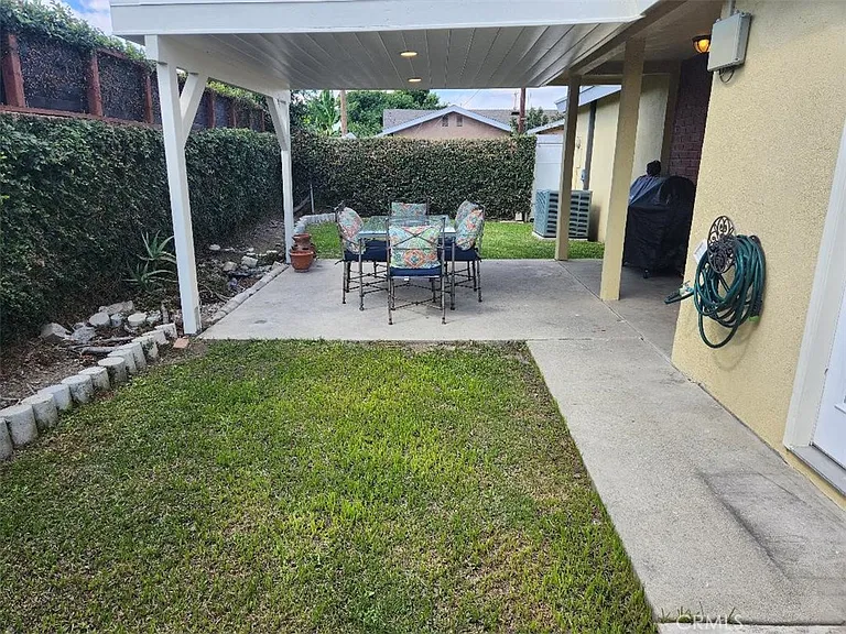 8438 Byers St — Photo 22