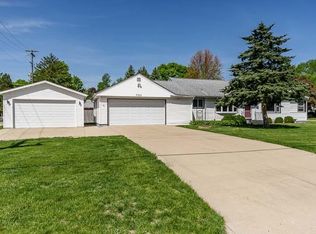 3320 Latham St, Rockford, IL 61103