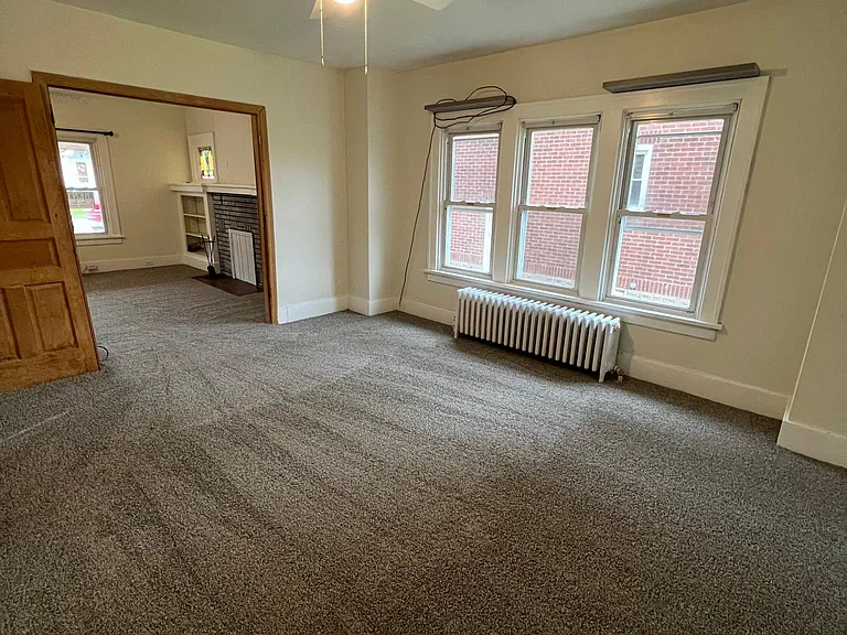 Dining room or could be used as a third bedroom