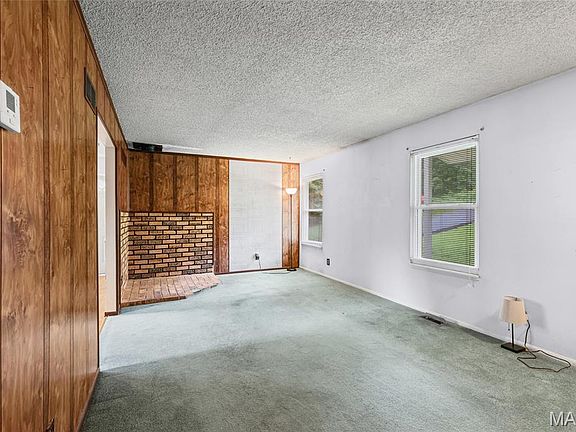 3rd image of 7798 Dittmer Rd