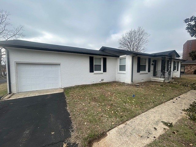 1st image of 6 McKendree Cir