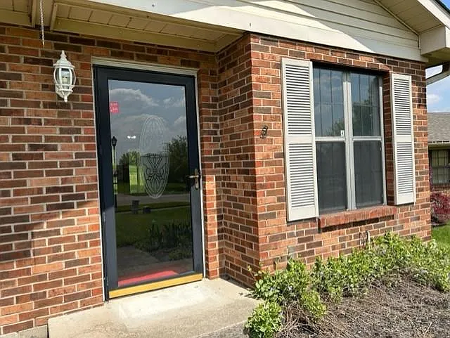 2 bed, 988 sqft, $1,700 — Photo 3