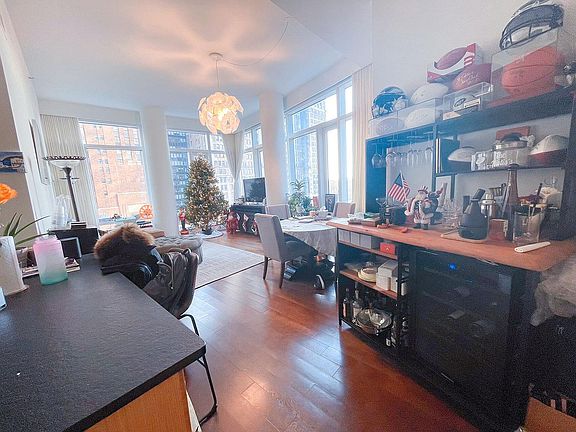 4th image of 70 Little West St APT 6H