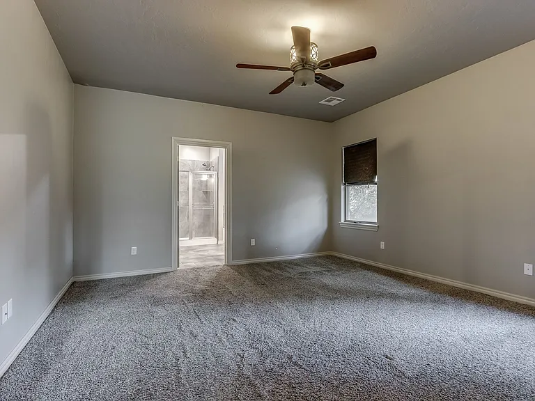 6304 NW 32nd St — Photo 14
