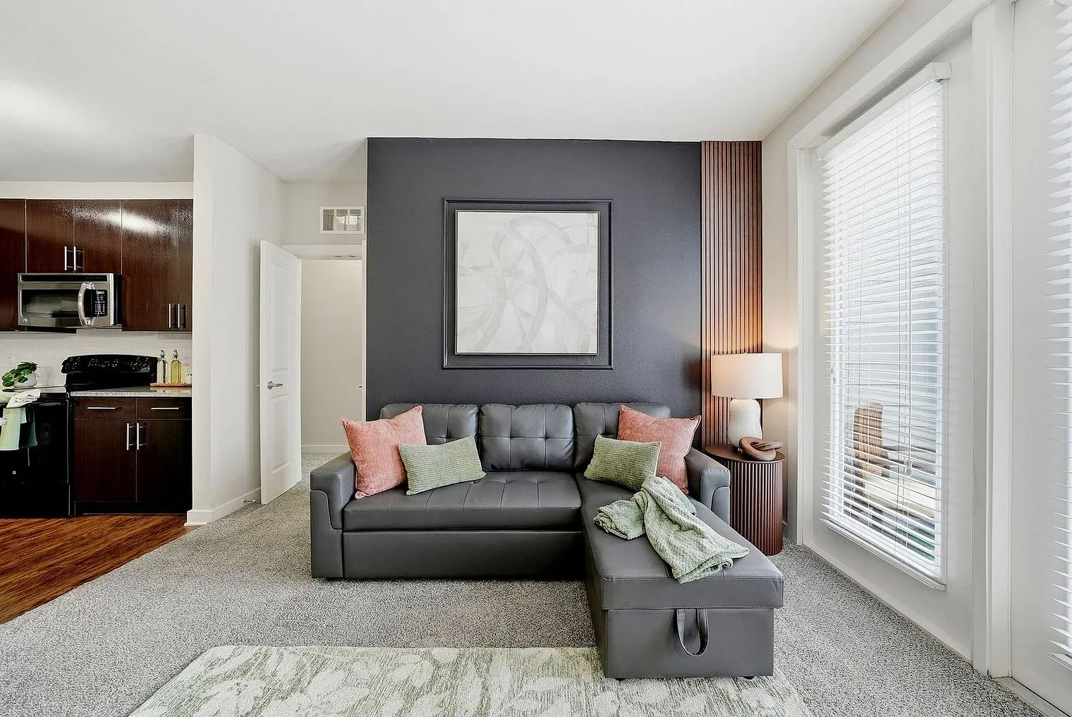 2 bed, 2.0 bath, 1097 sqft, $5,408 — Photo 2