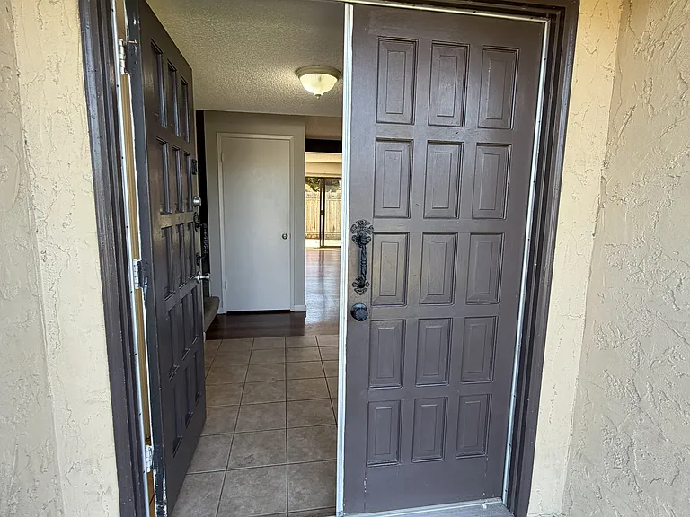 The Franciscan Apartments — Photo 11