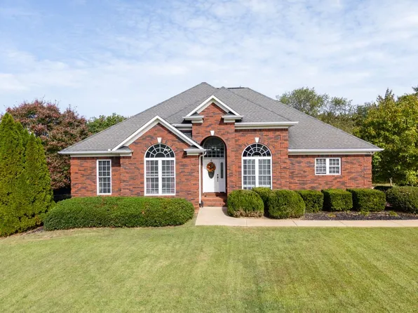 111 Roundstone Dr, Inman, SC 29349