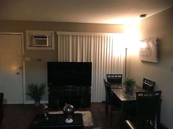 5th image of 1200 W 127th St APT 09