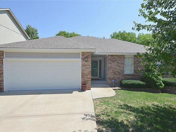 2nd image of 13207 Forest Oaks Dr