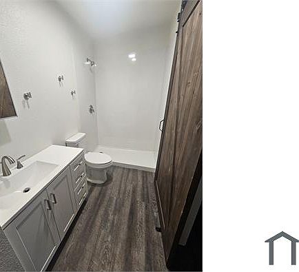 5th image of 160 N Gray St #B
