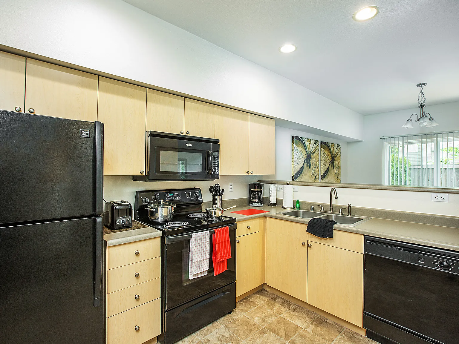 Borgata Apartments & Townhomes — Photo 3