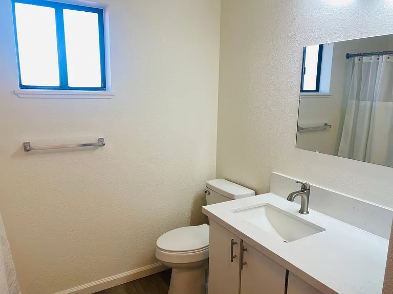 433 Timothy Way — Photo 3