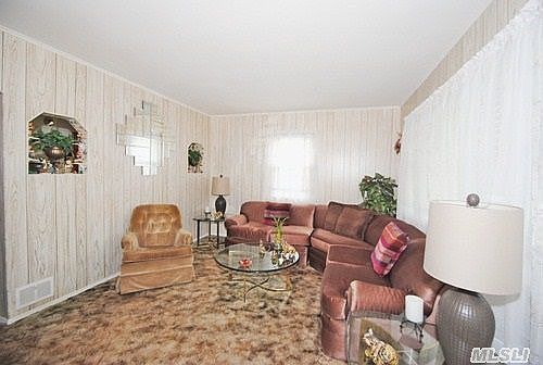 2nd image of 265 Stone St