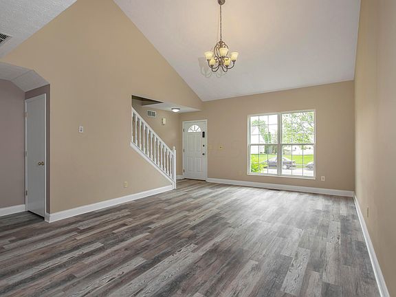 2nd image of 5612 Tarben Woods Ct