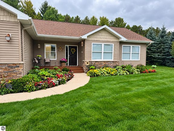 3rd image of 1780 Sweetfern Way