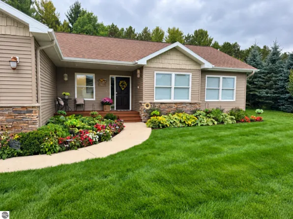 1780 Sweetfern Way, Traverse City, MI 49696