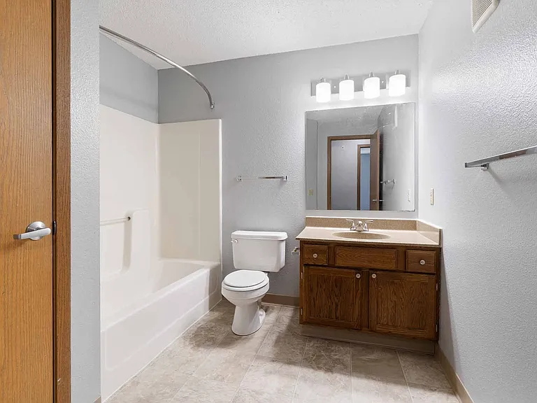 Dove Tree Apartments, Elk River, MN