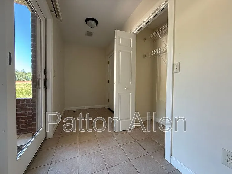 1465 S Lakeshore Dr #E2 — Photo 4