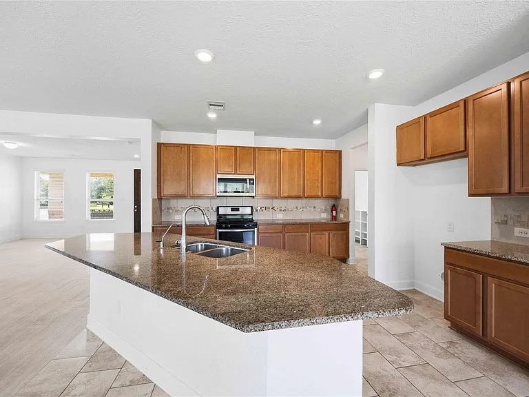 20623 Pioneer Oak Ln — Photo 2