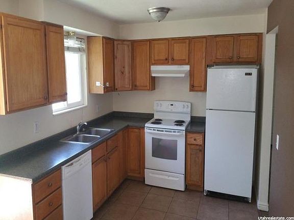 4th image of 6742 S Dixie Dr