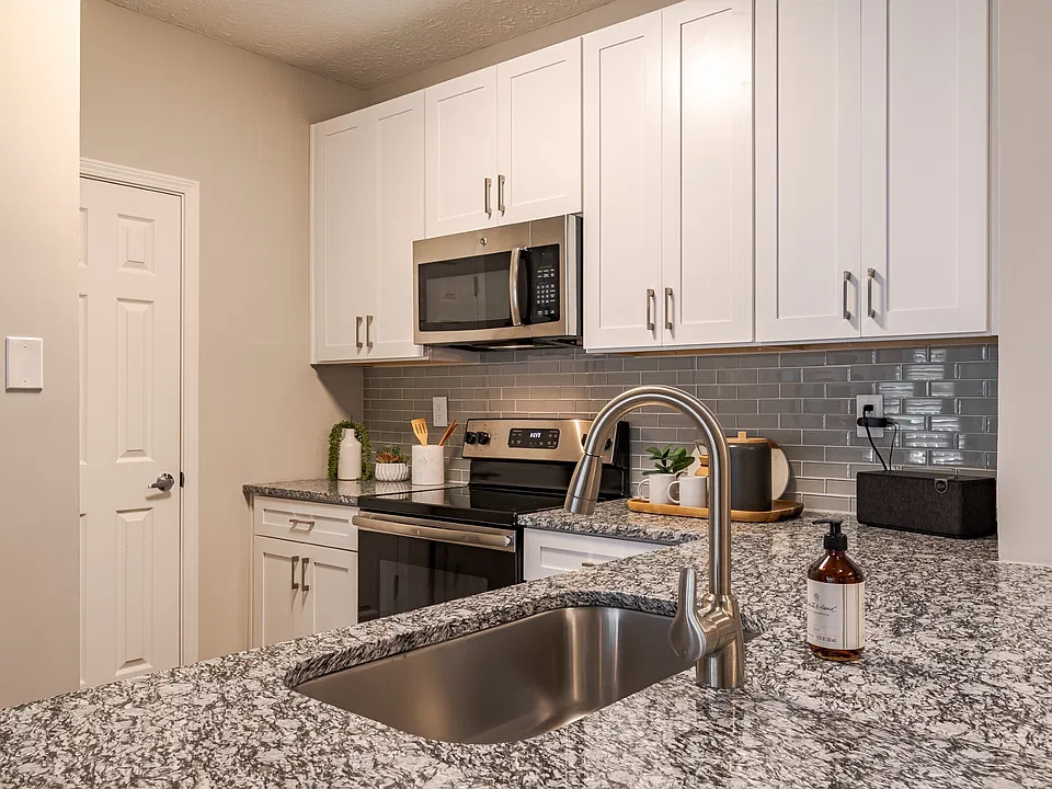 Modern Kitchen at Willowest in Vinings Apartments in Atlanta, GA 30339