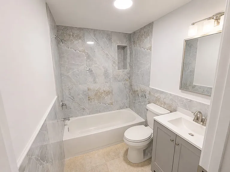 1285 Jefferson Ave #1 — Photo 4