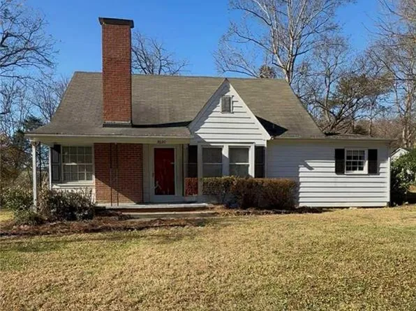 5620 Main St, Pfafftown, NC 27040