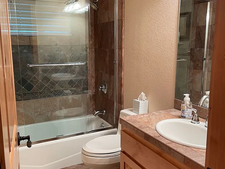 1904 Venice Dr — Photo 14