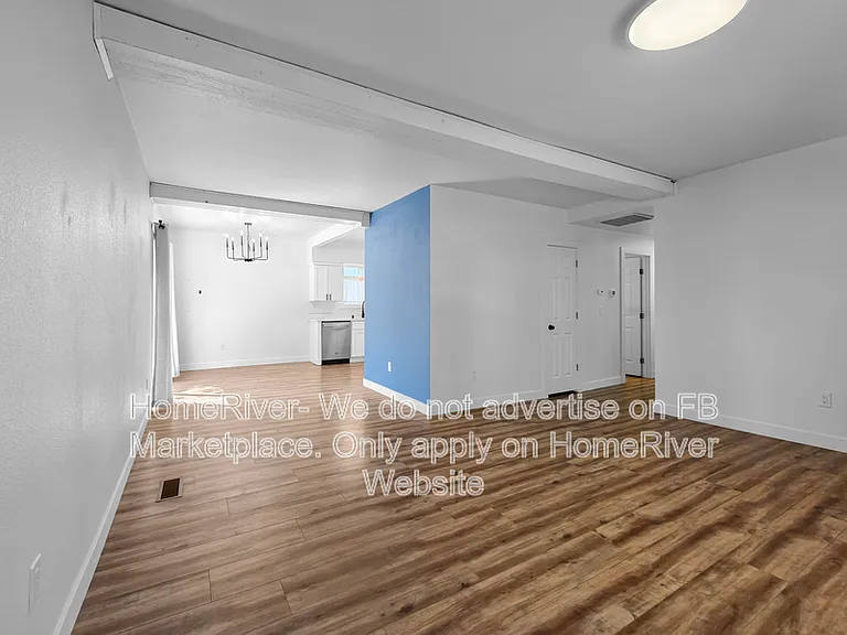 1202 S Russell St — Photo 6