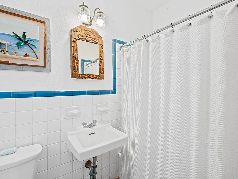 1511 E Lake Dr — Photo 29