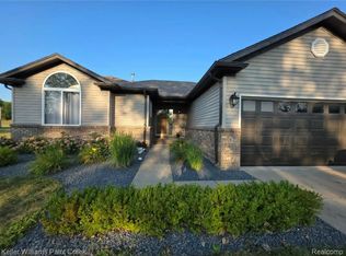 163 Deer Park E, Capac, MI 48014