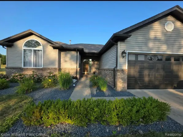 163 Deer Park E, Capac, MI 48014