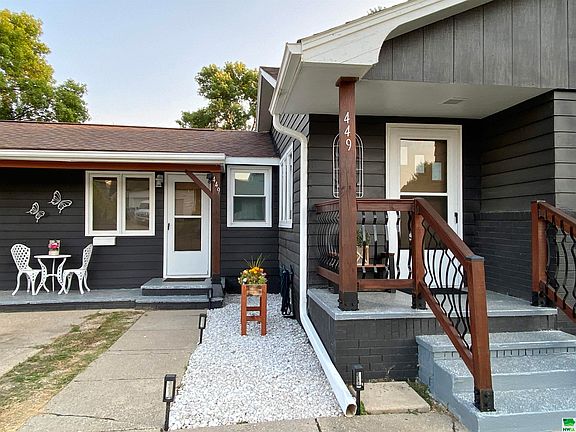 3rd image of 449 N Lynn Dr