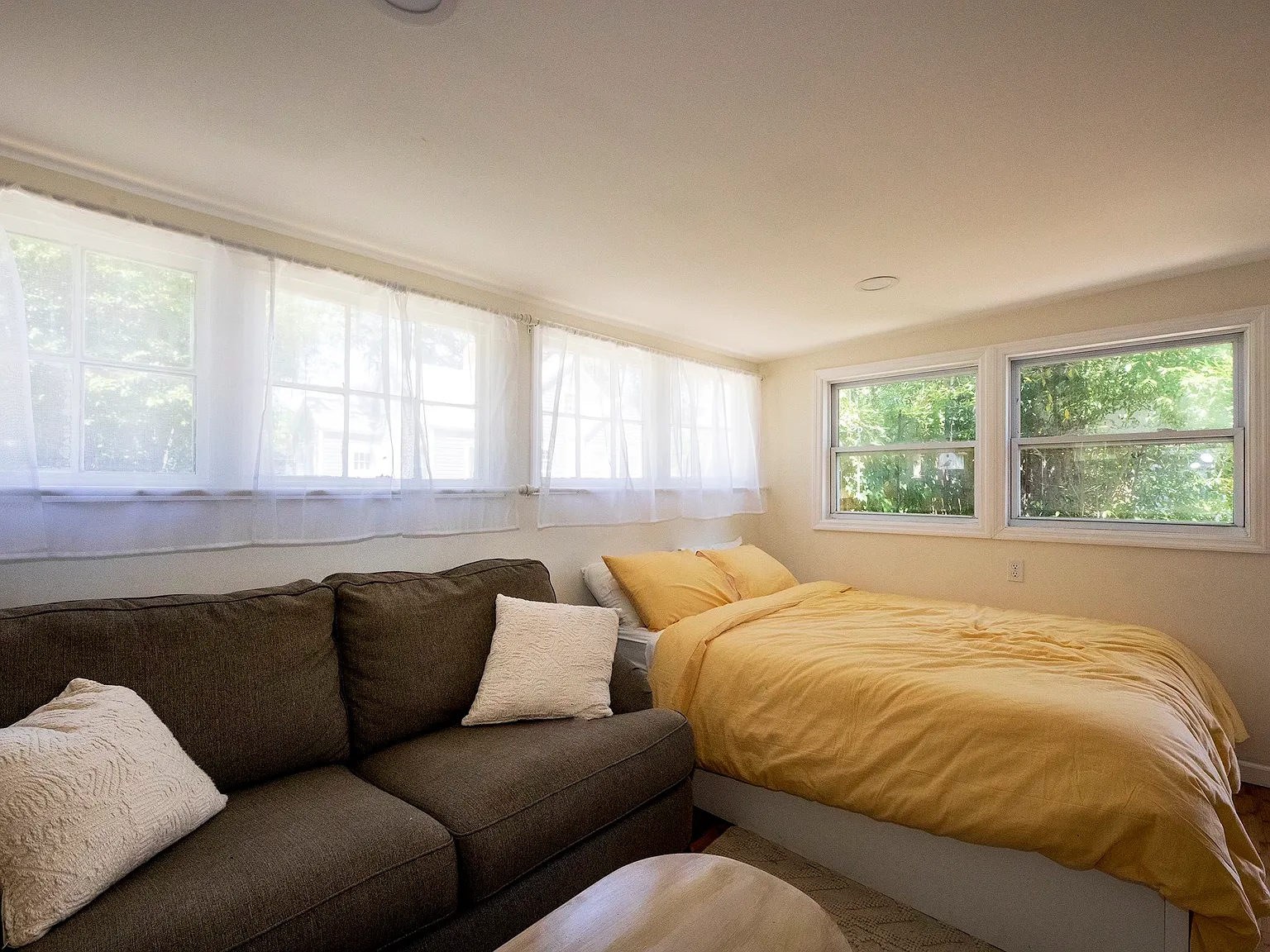 1836 E Gwinnett St — Photo 2