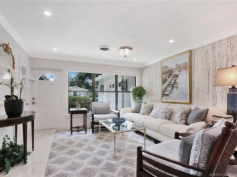 21 Emarita Way — Photo 4