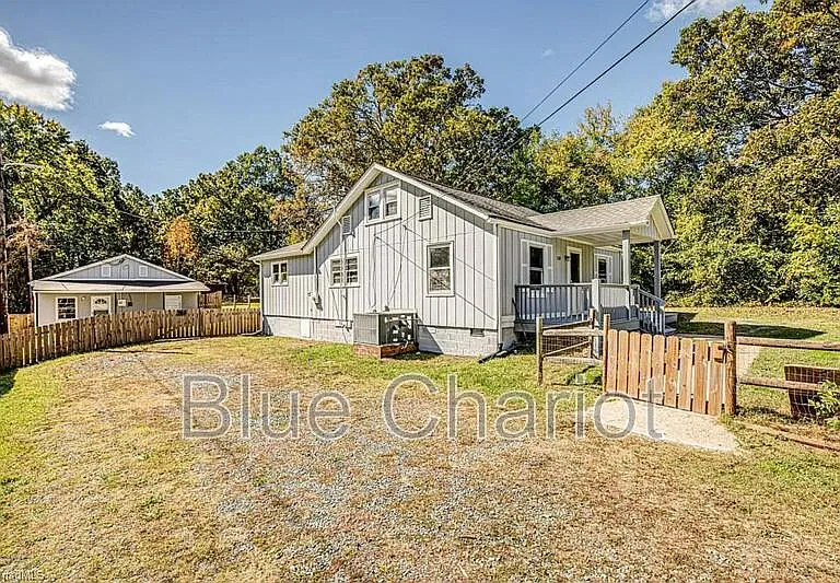 524 W Short St — Photo 3