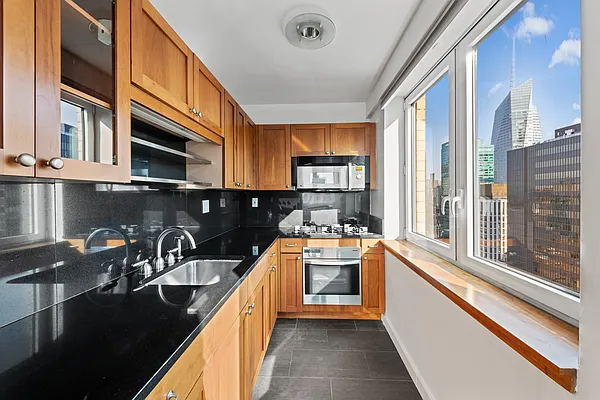 Rented by Corcoran | media 36