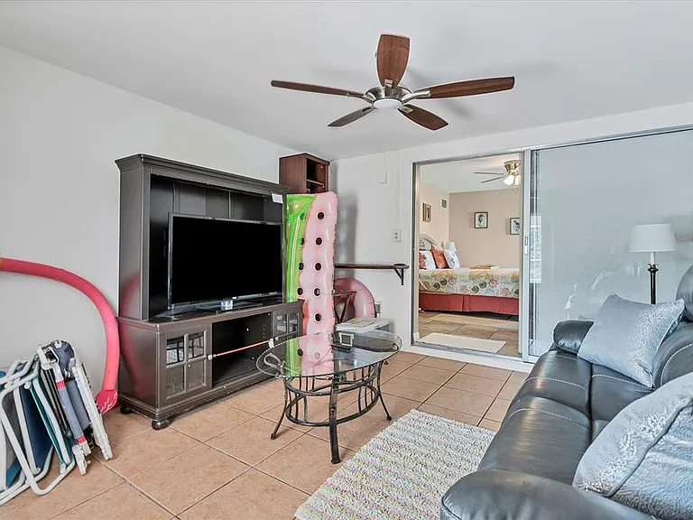 4154 Jennings Blvd — Photo 19