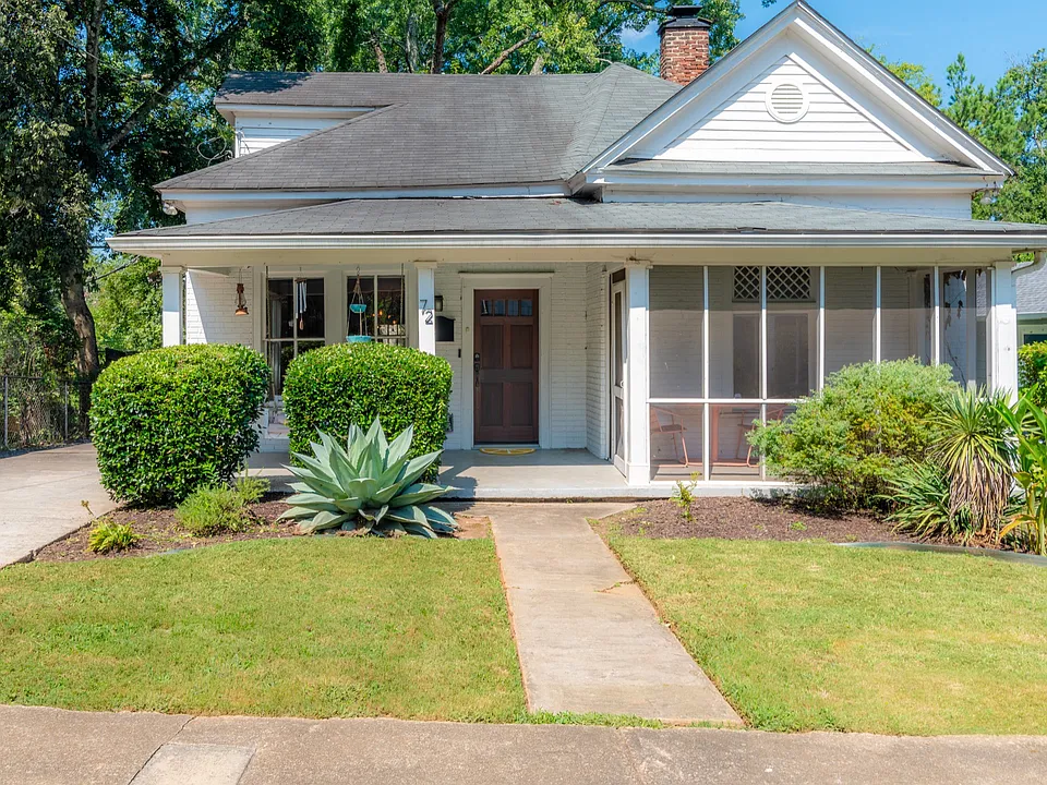 72 Flora Ave NE
