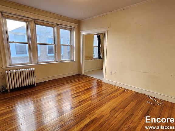 3rd image of 1637 Commonwealth Ave #19