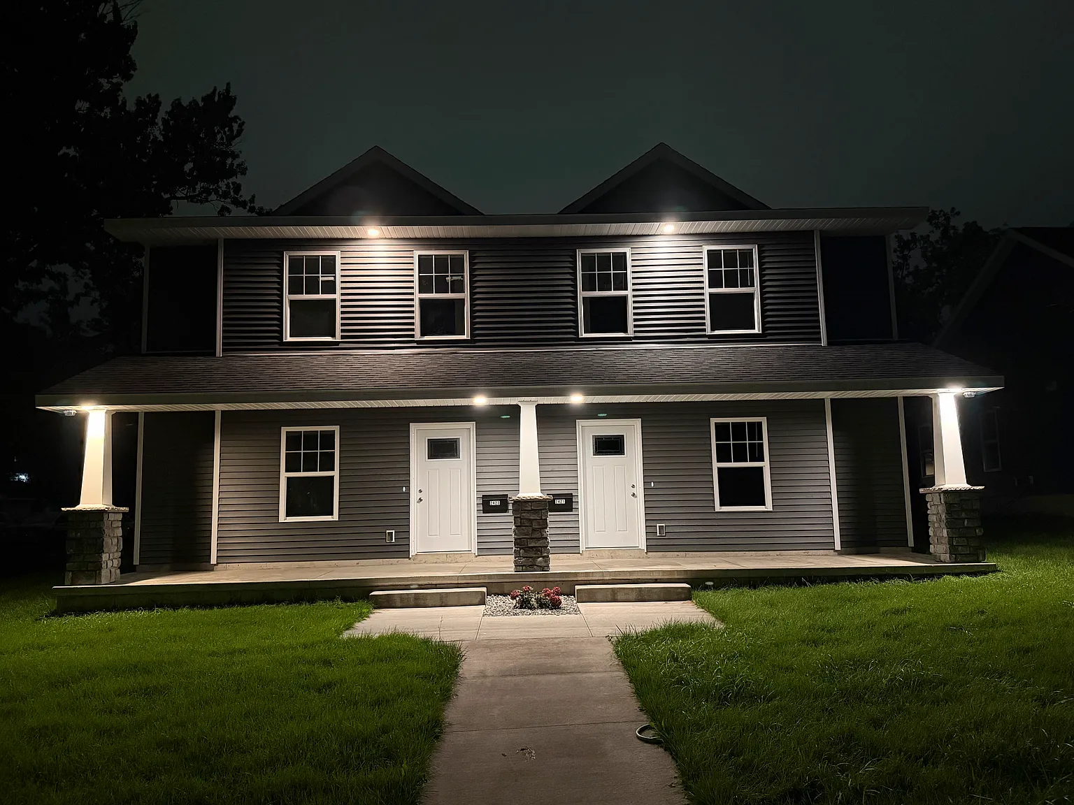 3 bed, 2.5 bath, 1573 sqft, $1,950 — Photo 3