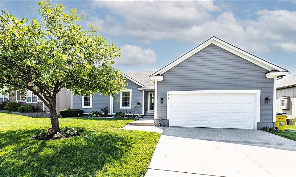 1st image of 1111 NW Boxelder Ct