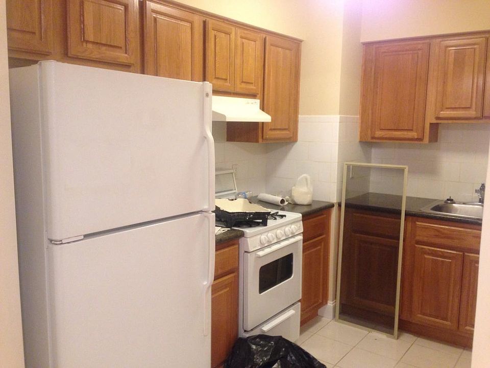 2nd image of 14135 Pershing Cres #B2